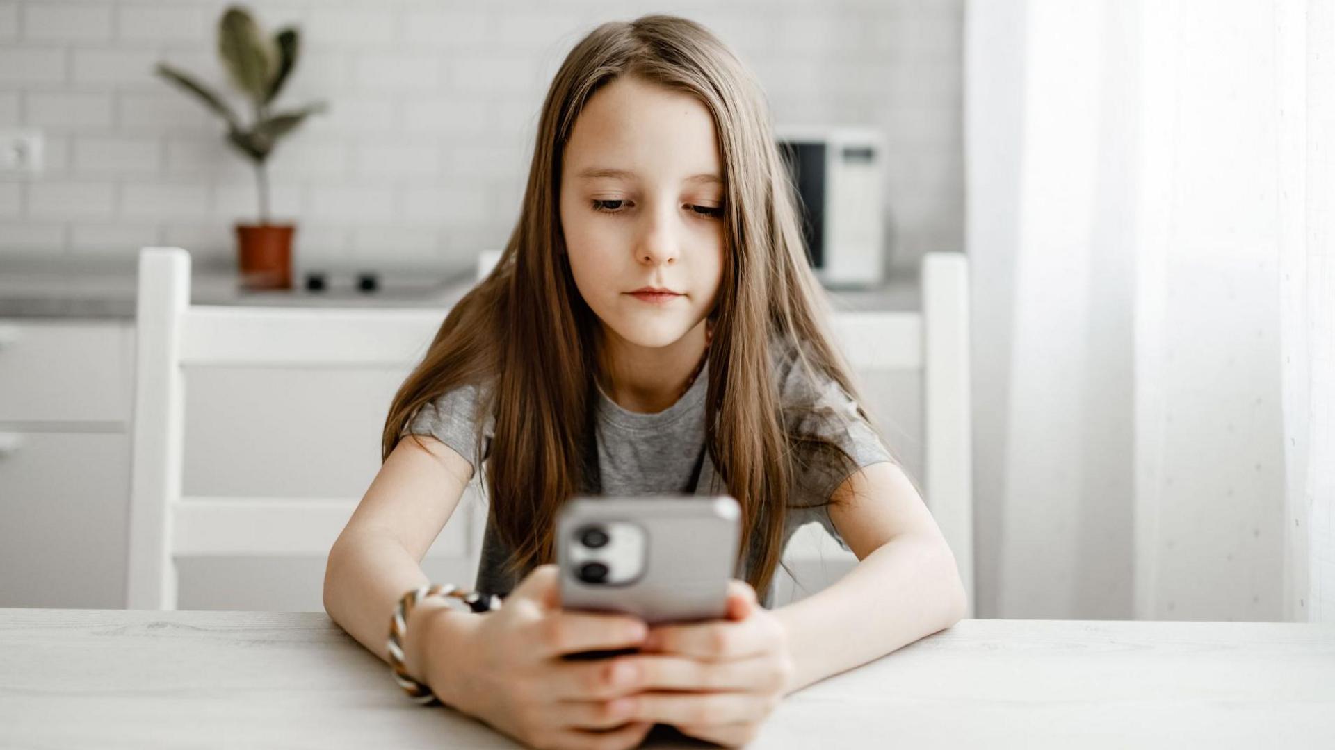 Social media ban for under-16s to be introduced in the UK