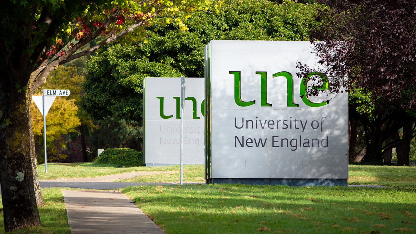 University of New England Scholarships 2025 in Australia (Fully Funded)