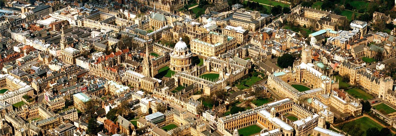 Oxford Clarendon Scholarship 2026 in UK (Fully Funded)