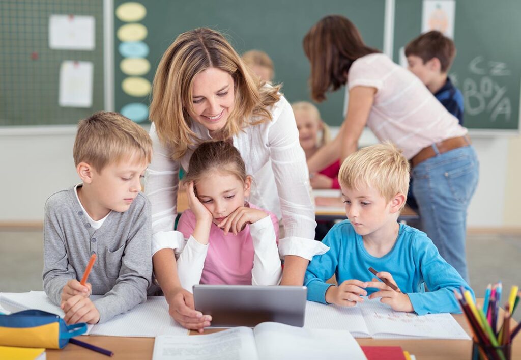 Flanders Introduces "Two-School" Option for Primary Students
