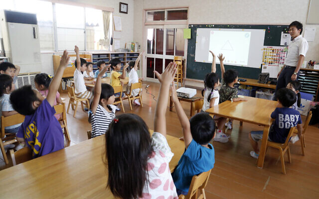 Japan Will Test Flexible Class Time System at 300 Schools