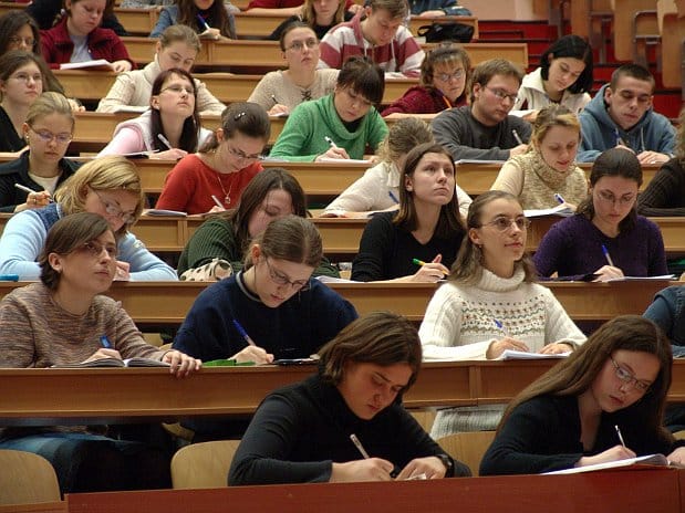 Slovakia Passes Law Allowing University Students to Earn Credits from Alternative Learning
