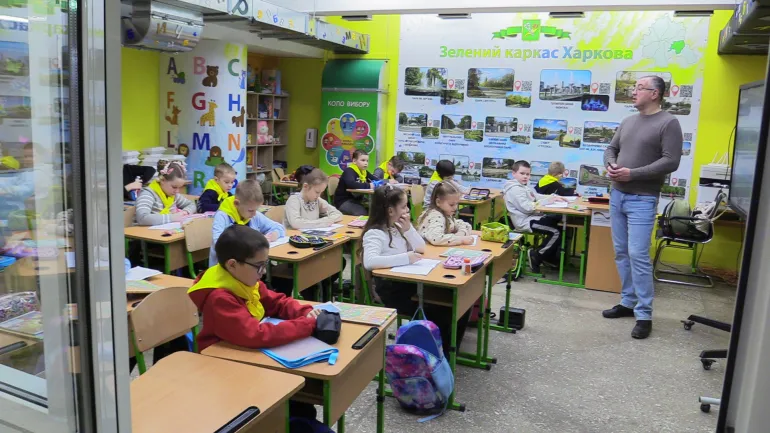 Thousands of children study underground in Kharkiv, Ukraine