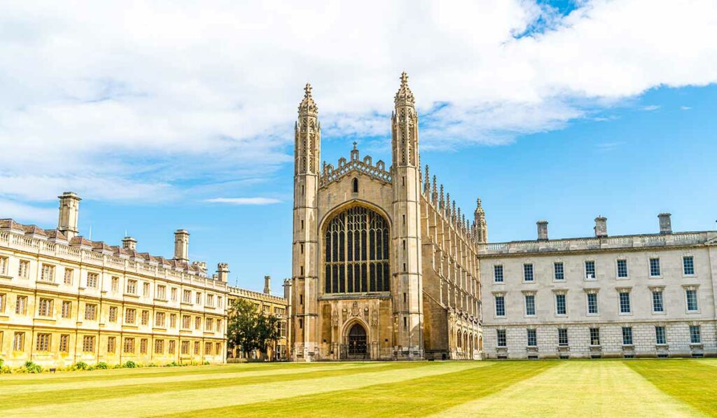 English universities may be fined for violating the right to free speech