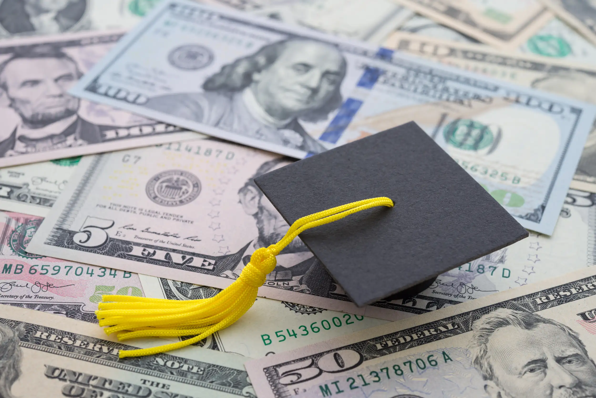 The US Education Department sets a limit on loans for graduate school
