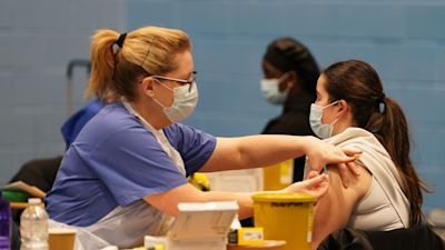UK to offer vaccine to school leavers and university entrants